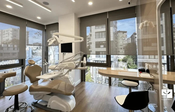 Dr. Kasapoglu, Dentiste Francophone